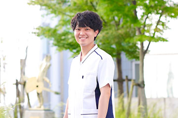 先輩インタビューその2 浜松医科大学医学部附属病院 The Leading Nurse 21年度