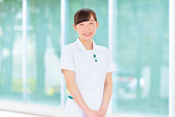 先輩インタビューその1 慶應義塾大学病院 The Leading Nurse 22年度